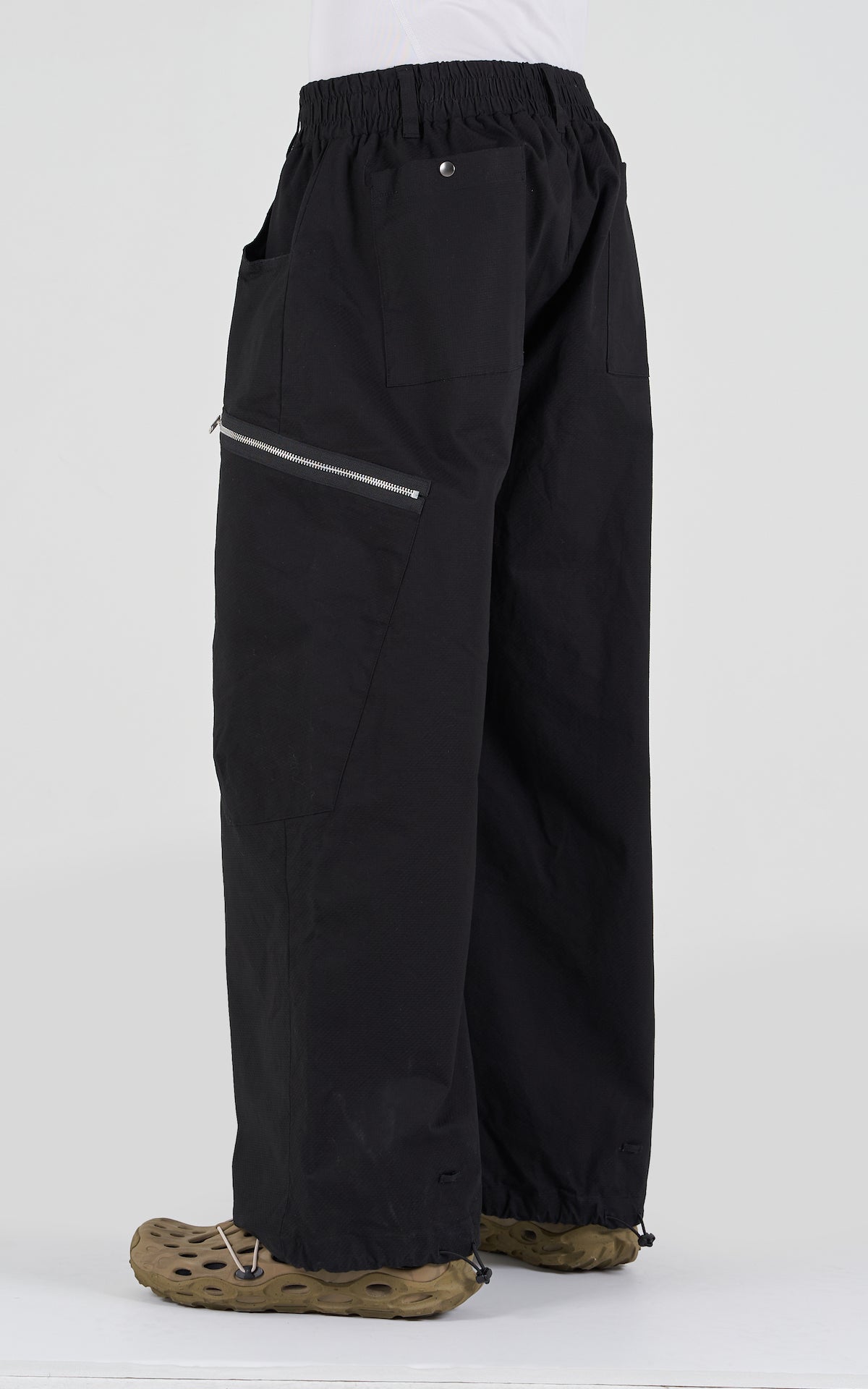 1. "HOMUBOI" Adjustable Big Pants