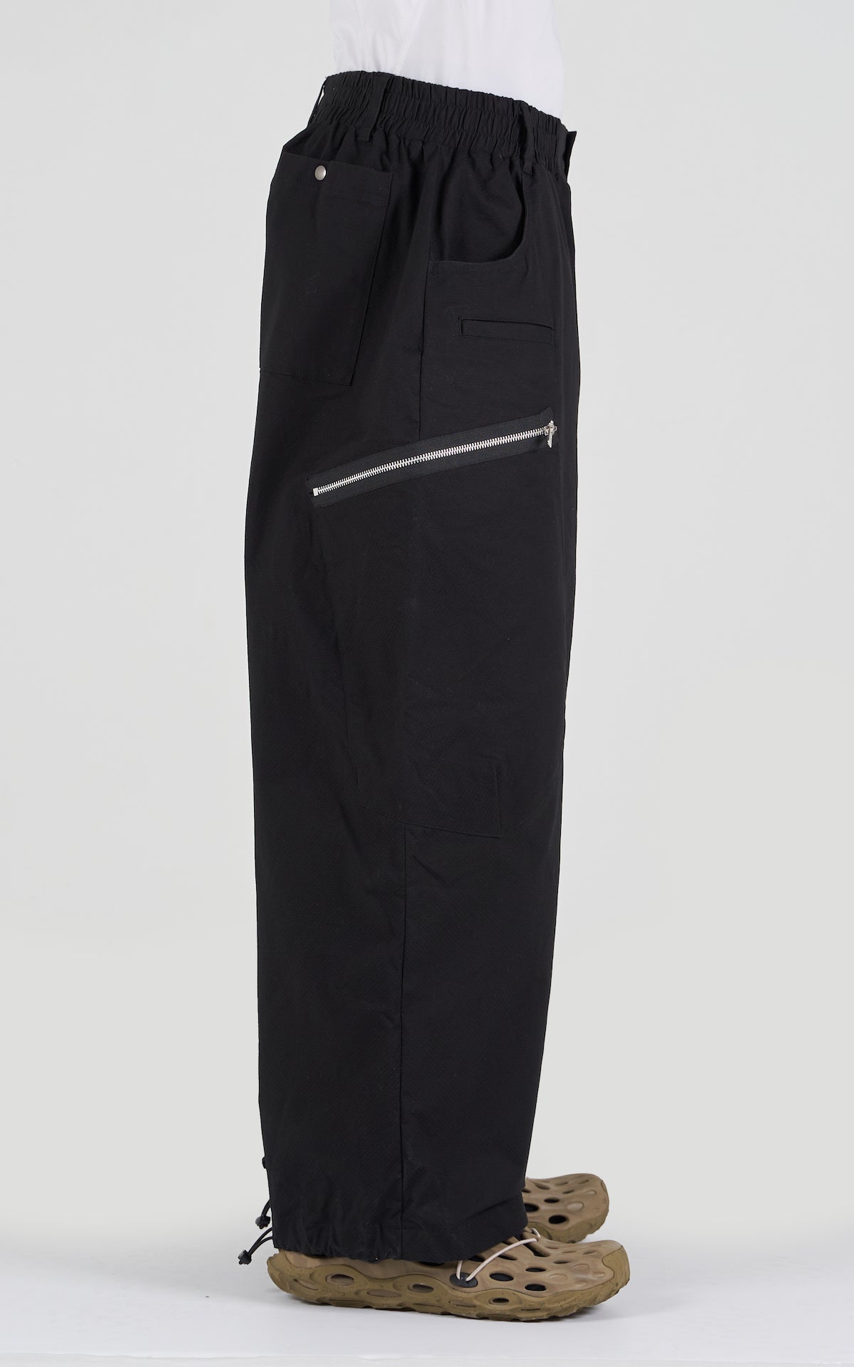 1. "HOMUBOI" Adjustable Big Pants