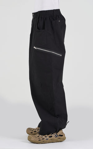 1. "HOMUBOI" Adjustable Big Pants