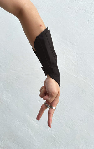 1. "HUNTER" 3L Waterproof Gauntlet (LEFT-HAND)