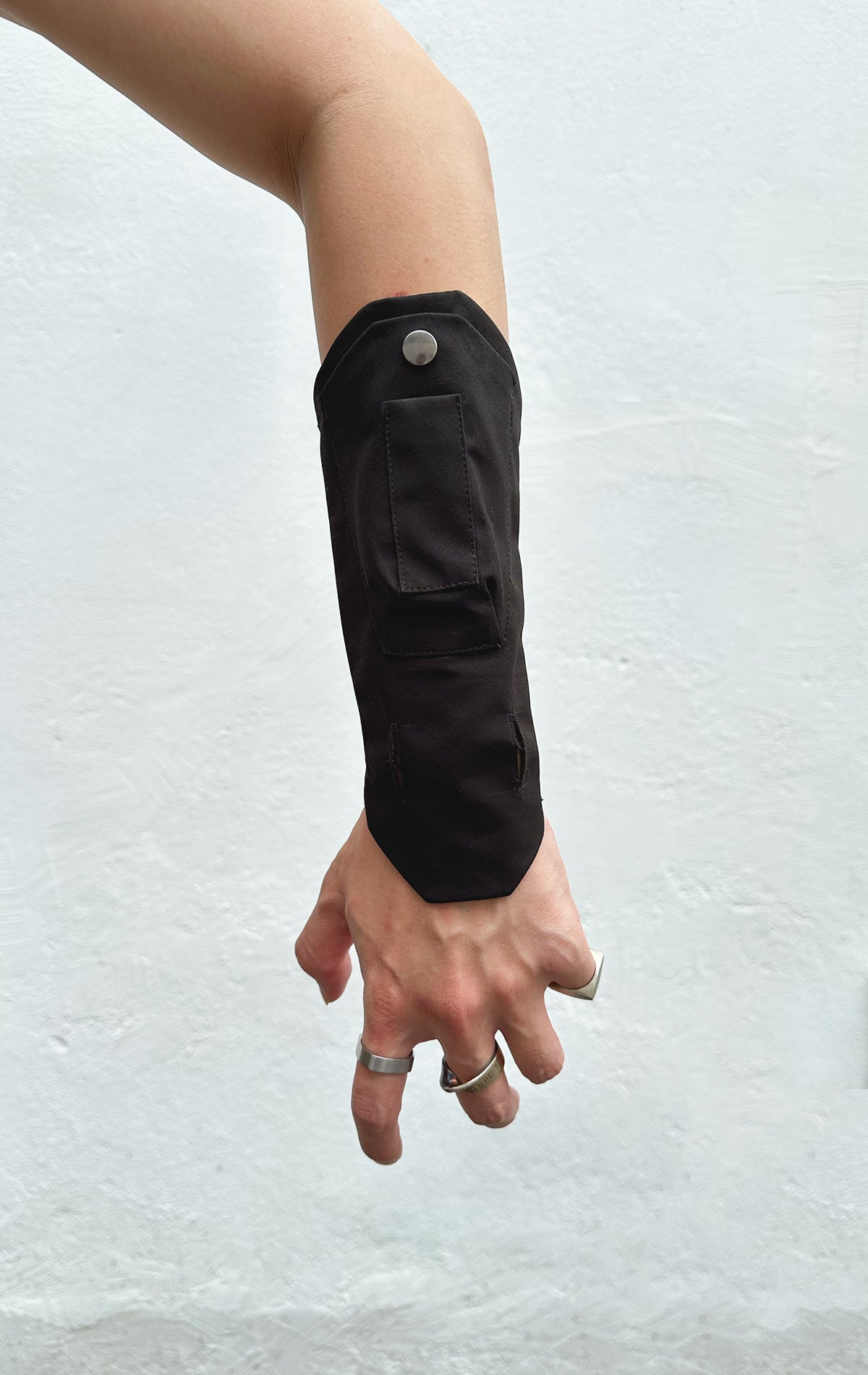 1. "HUNTER" 3L Waterproof Gauntlet (LEFT-HAND)