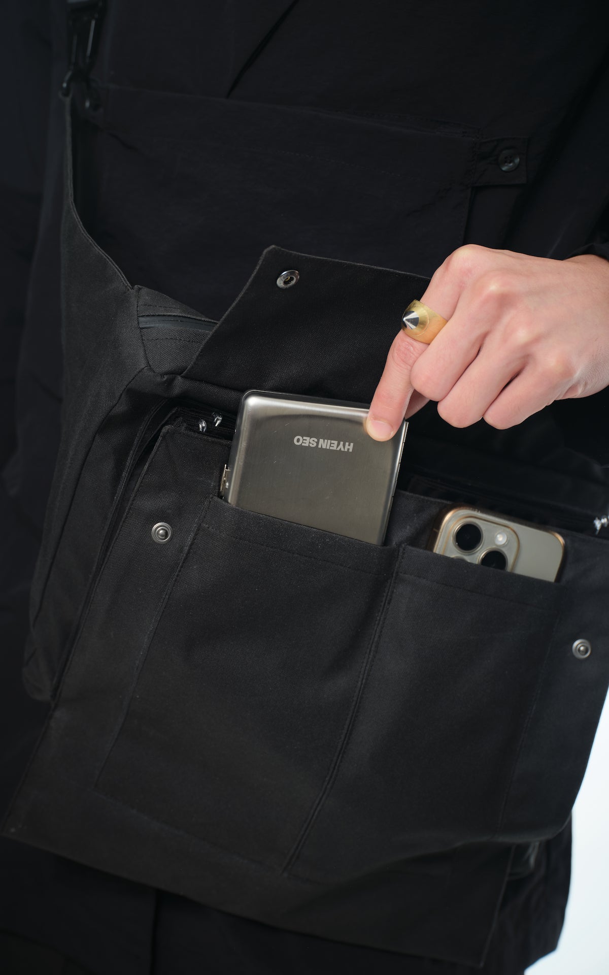 1. "TRAPESEUM" Cordura500D Folder_System 13" Laptop Sling Bag