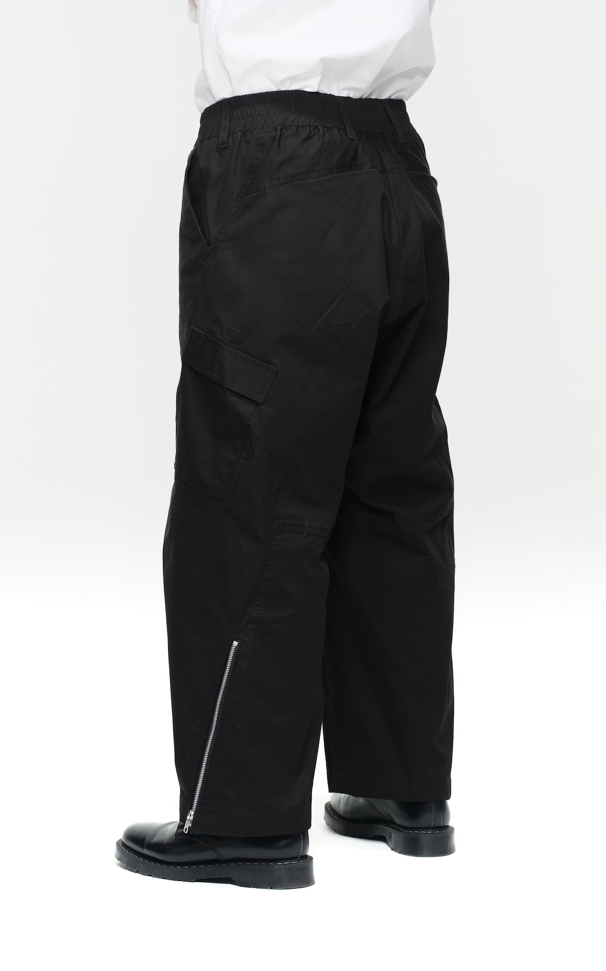 1. "THUNDEROUS" High Density Cotton Pants