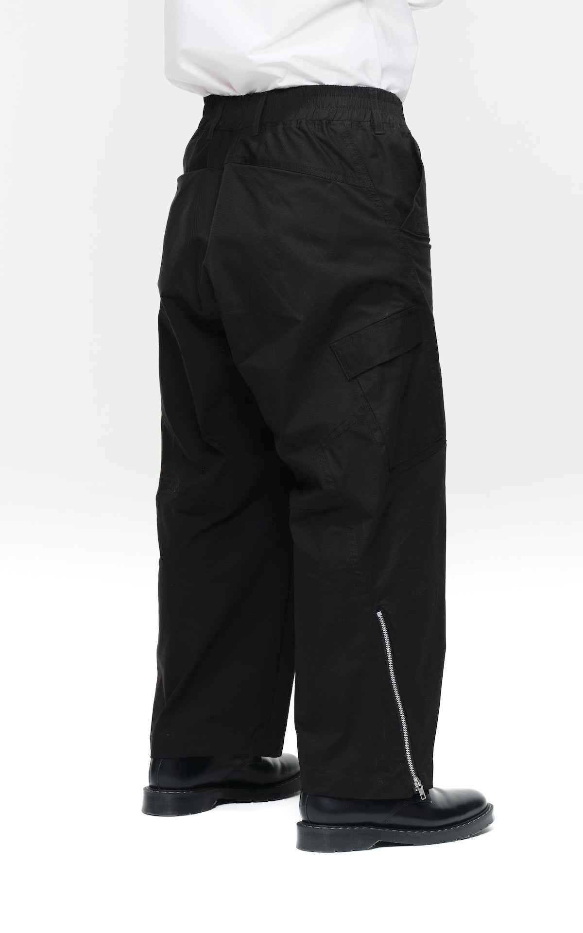 1. "THUNDEROUS" High Density Cotton Pants