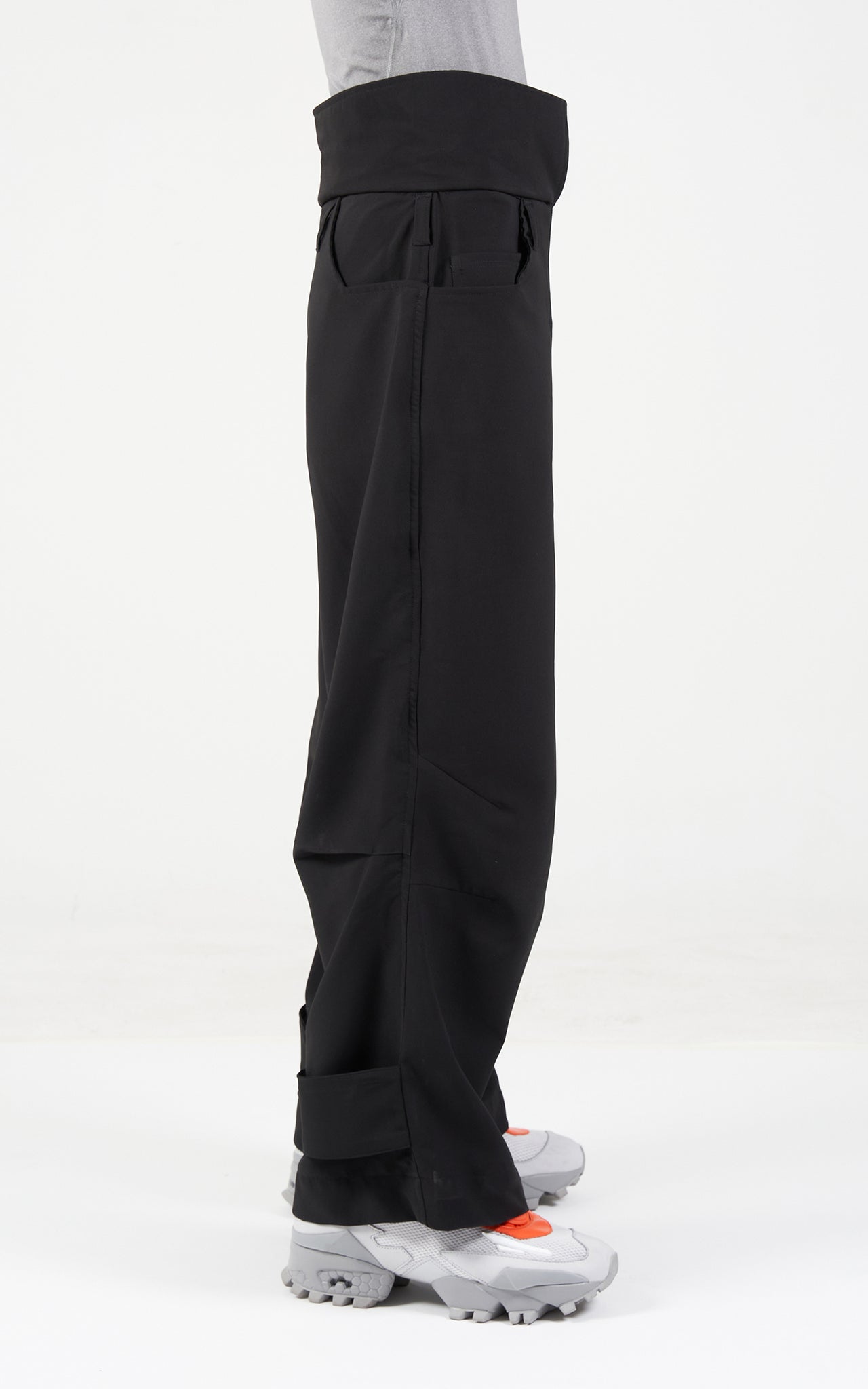 1. "CANOPY" 4 Way Stretch Parachute Pants